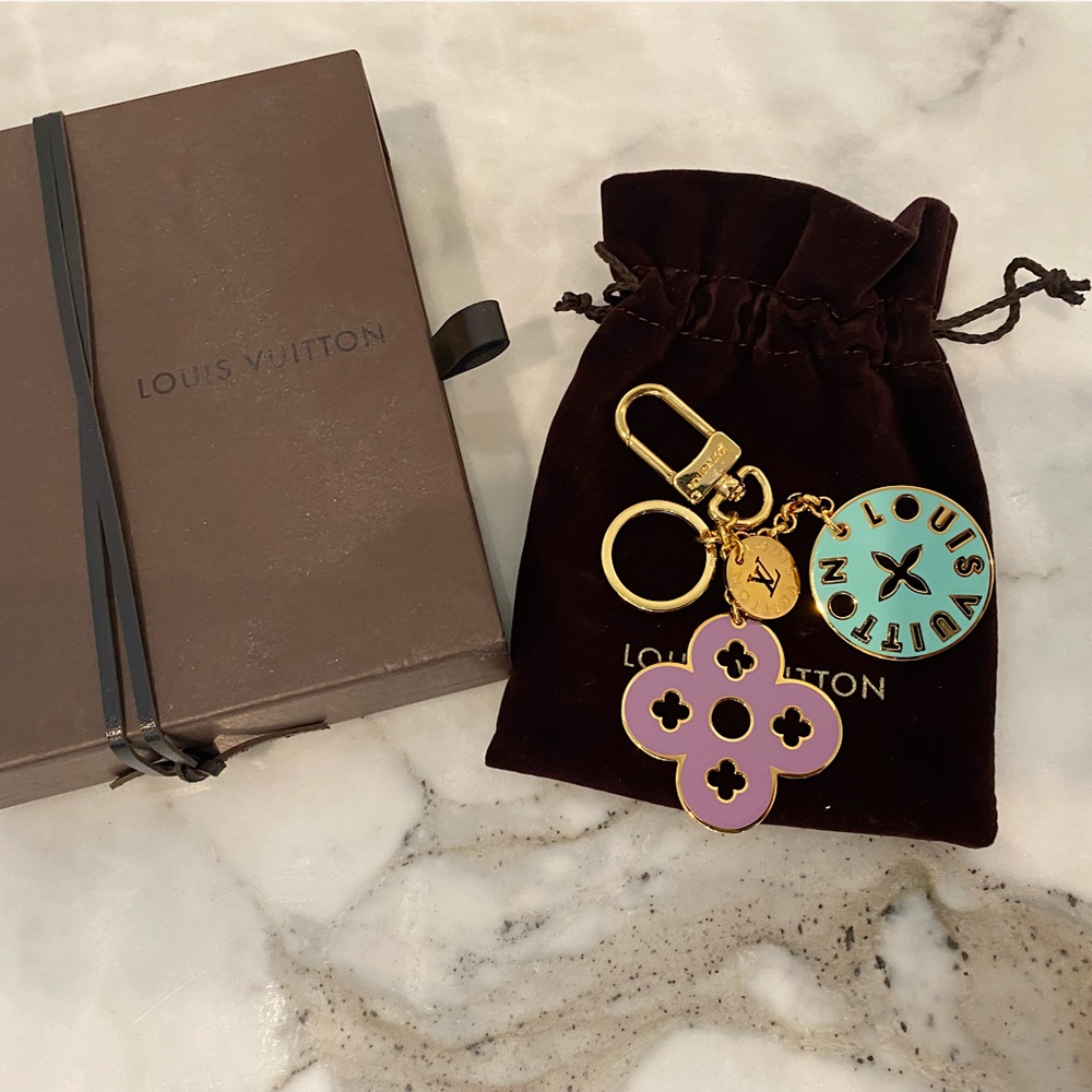 LOUIS VUITTON Monogram Flower Key Holder/Bag Charm